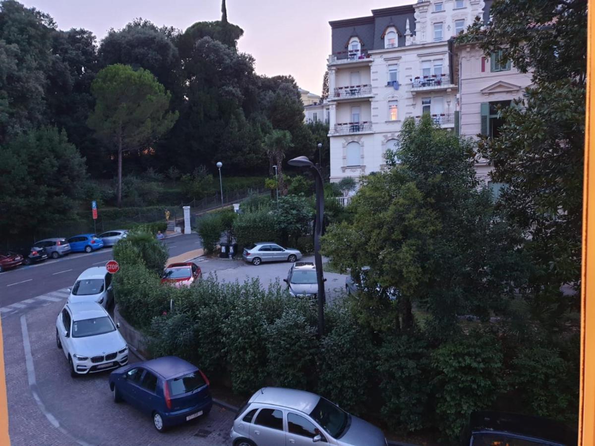 Apartment Sea Promenade - Opatija center Buitenkant foto